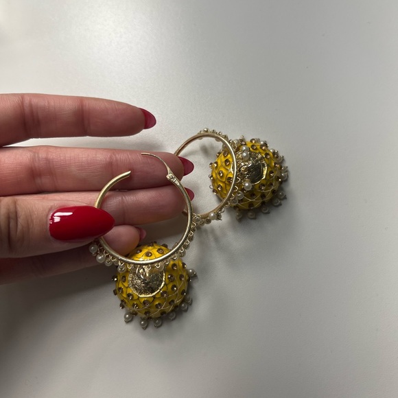 Yellow Indian style earrings worn once to Indian wedding - Picture 5 of 7